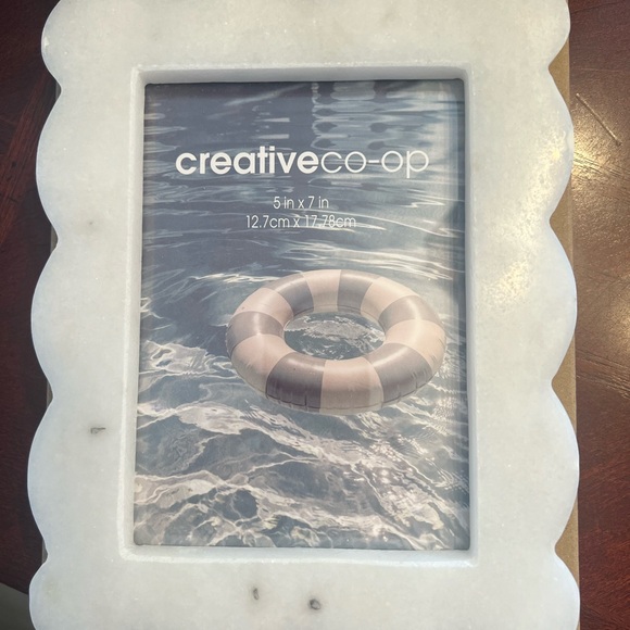 Summer 2024 Jillly Box - Picture 9 of 14